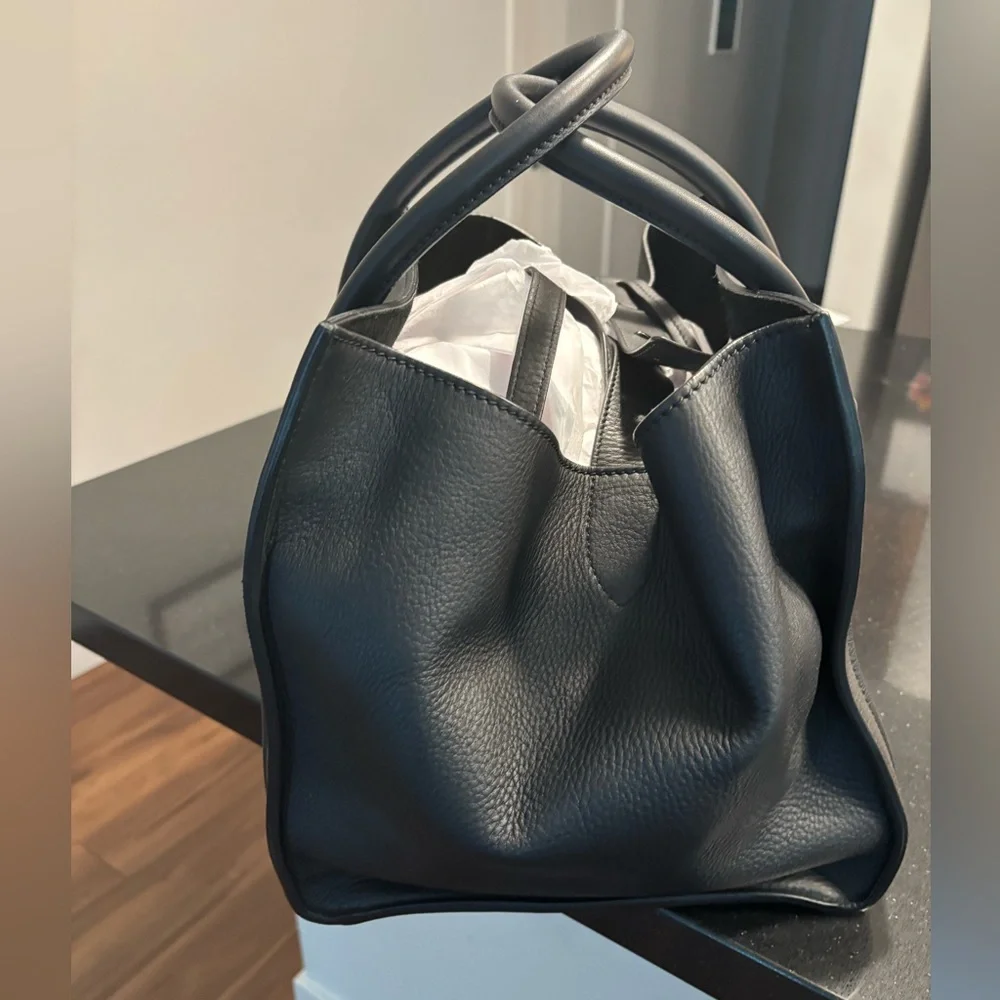 Celine Phantom Black on Black tote. GUC & clean inside. Phoebe era - Picture 14 of 16
